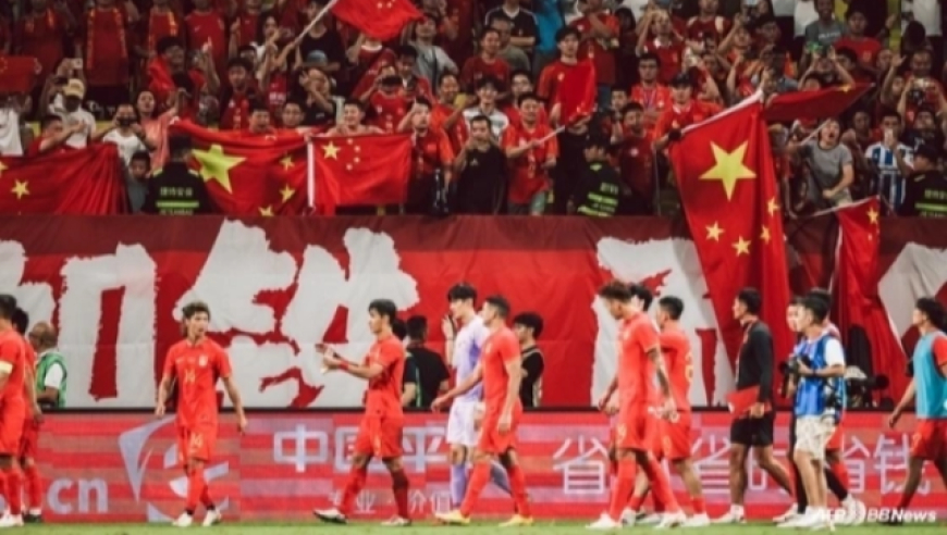 黄晓明幽默否认输了十个亿,新澳门港澳资料大全正版资料2025年网站,精准解释落实的人生哲理_AR版V15.57